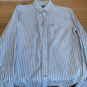 American Eagle Men's button down shirt